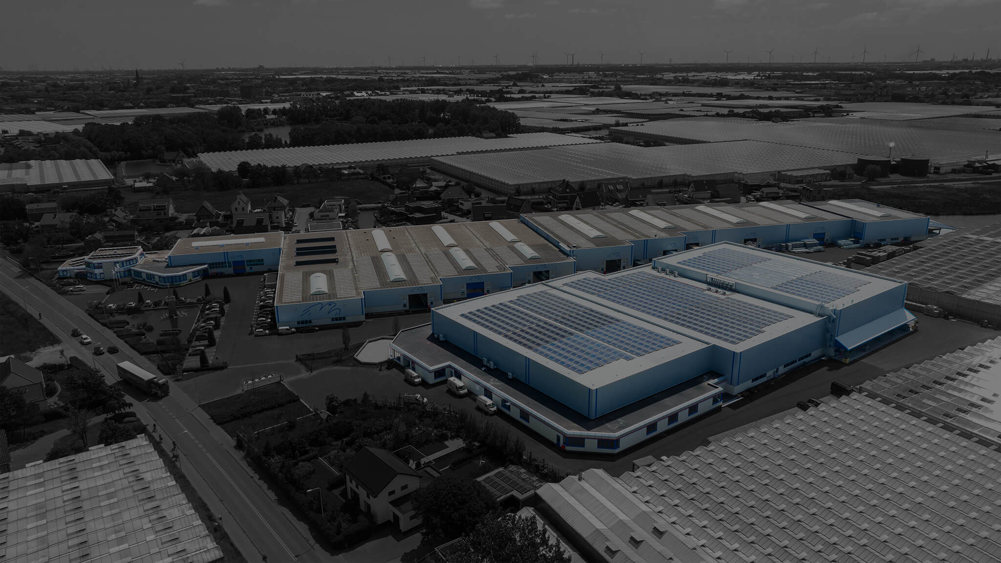 Van der Valk Horti Systems | Especialistas en el desarrollo y la producción de mecanismos de ventilación e instalaciones de pantallas.